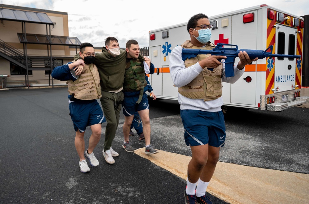 436th MDG Airmen complete TCCC training