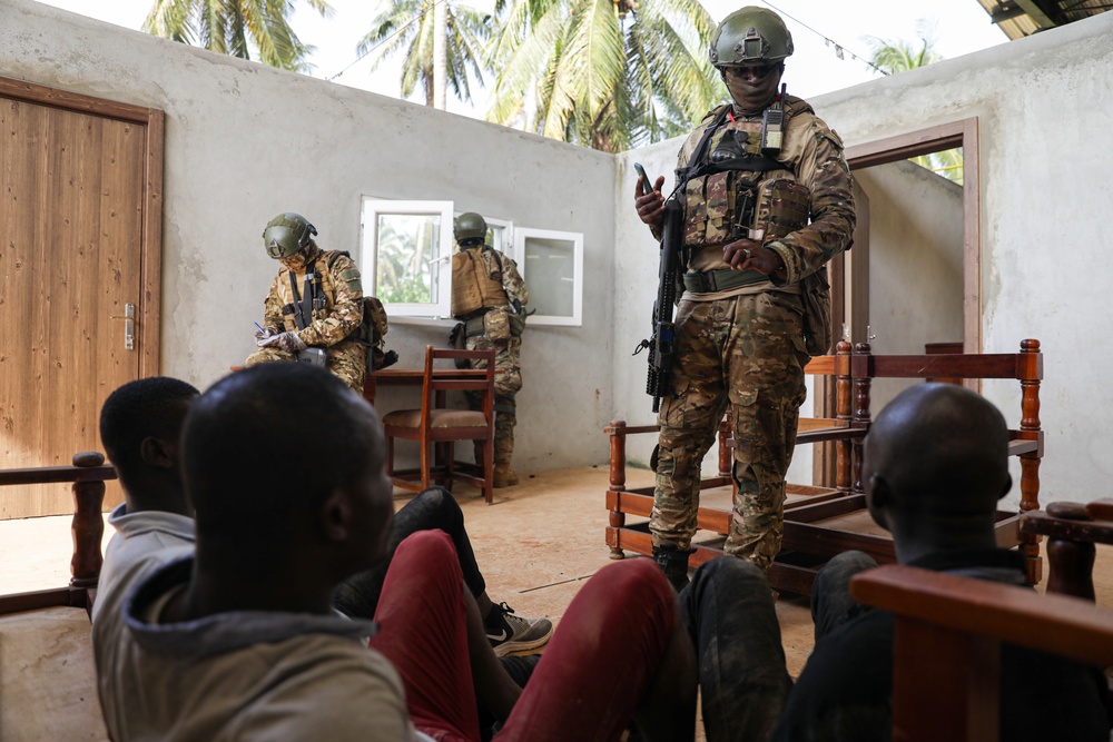 Côte d'Ivoire Special Forces Soldiers: Raid