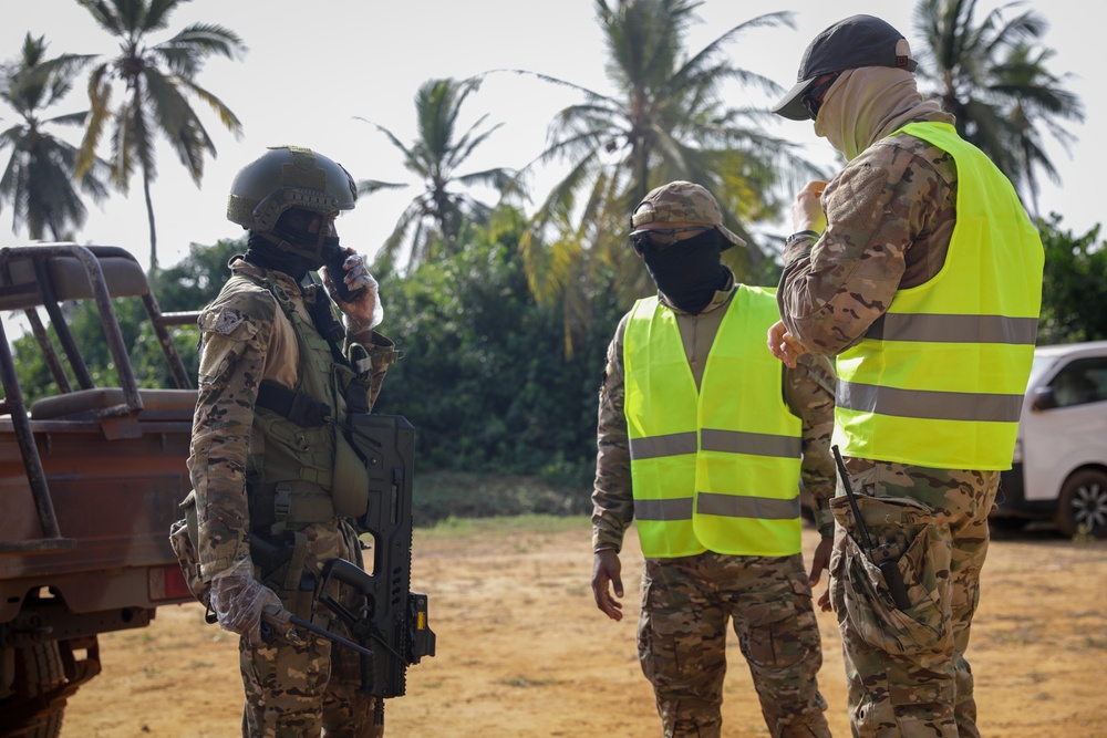 Côte d'Ivoire Special Forces Soldiers: Raid
