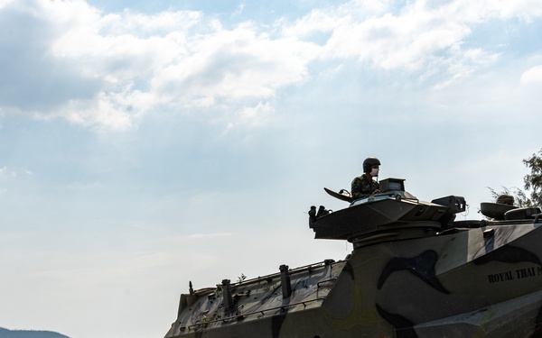 Royal Thai, U.S. Marines conduct Amphibious Assault Vehicle Training