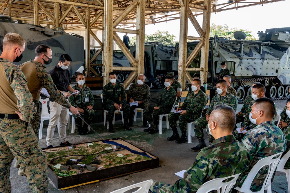 Royal Thai, U.S. Marines conduct Amphibious Assault Vehicle Training