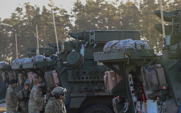 5-4 ADA train with Polish ADA during Saber Strike 2022