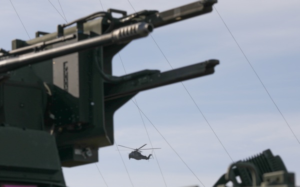 5-4 ADA train with Polish ADA during Saber Strike 2022