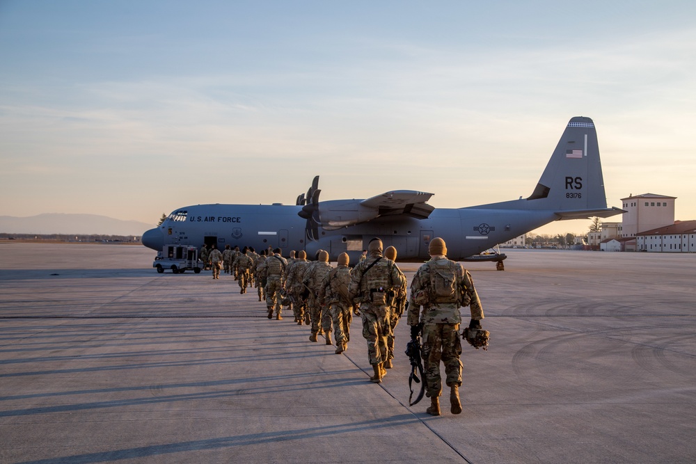 Soldiers of 2nd Battalion, 503rd Parachute Infantry Regiment, 173rd Airborne Brigade