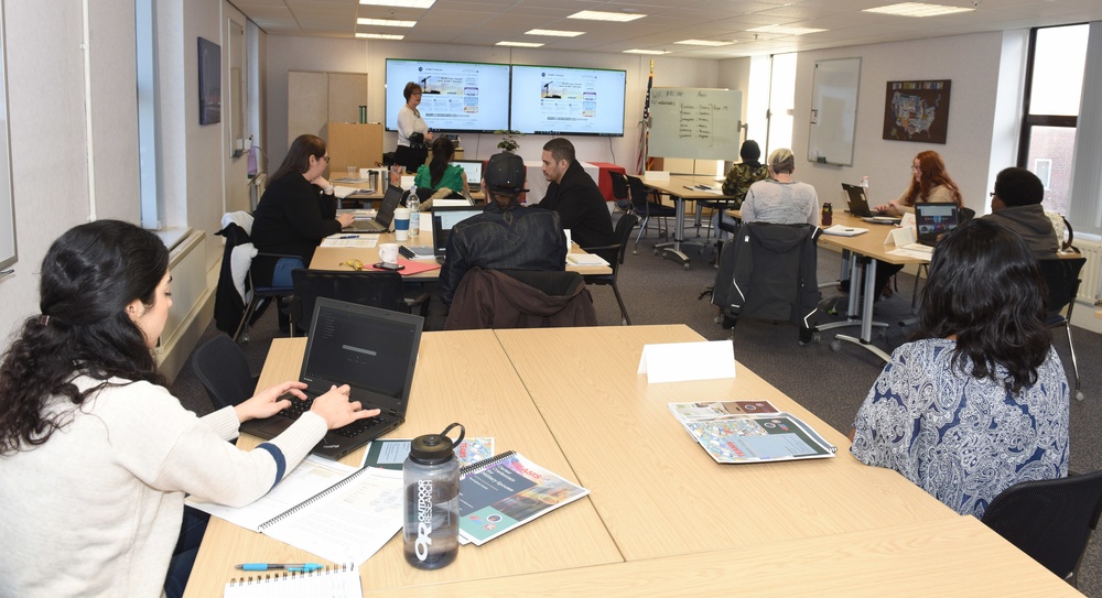 A&amp;FRC offers TEAMS workshop to aid spouse employment