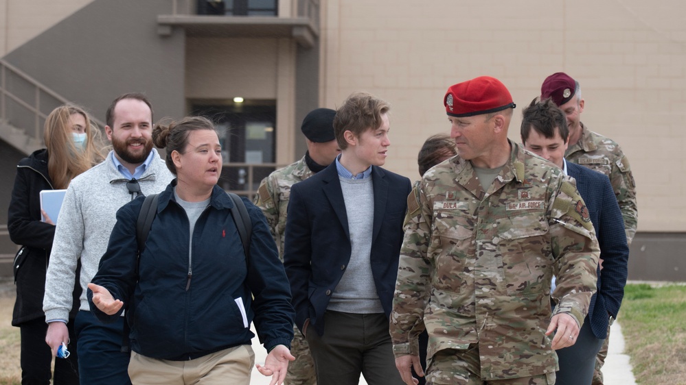 Senate Staff Delegation visits Special Warfare Training Wing