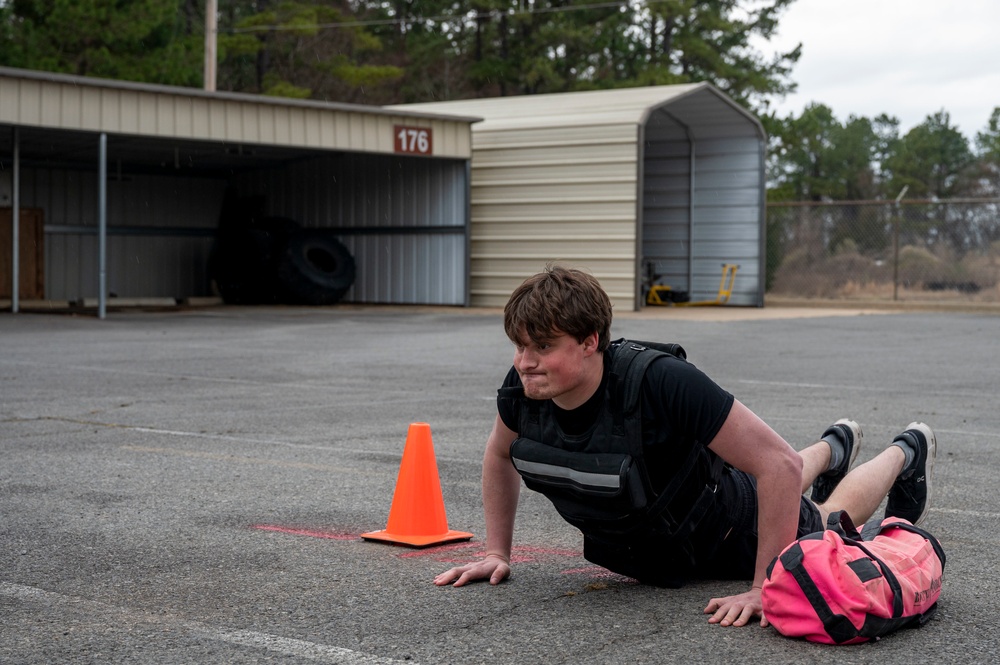 19th CES EOD Airmen run Tier 2 test for DEP members