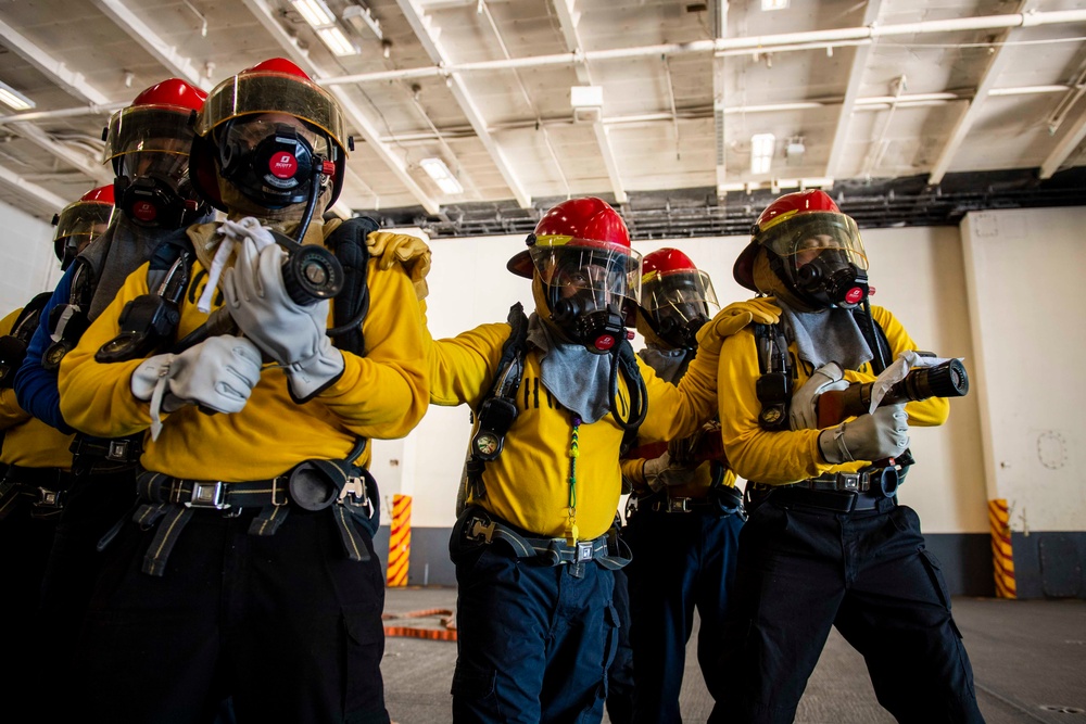 DVIDS - Images - Sailors Participate in General Quarters Drills [Image ...