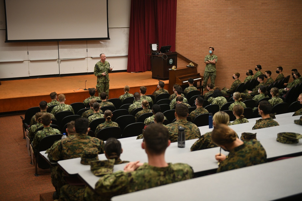 Commander, U.S. Naval Forces Southern Command/U.S. 4th Fleet Speaks to NROTC Midshipman at Jacksonville University