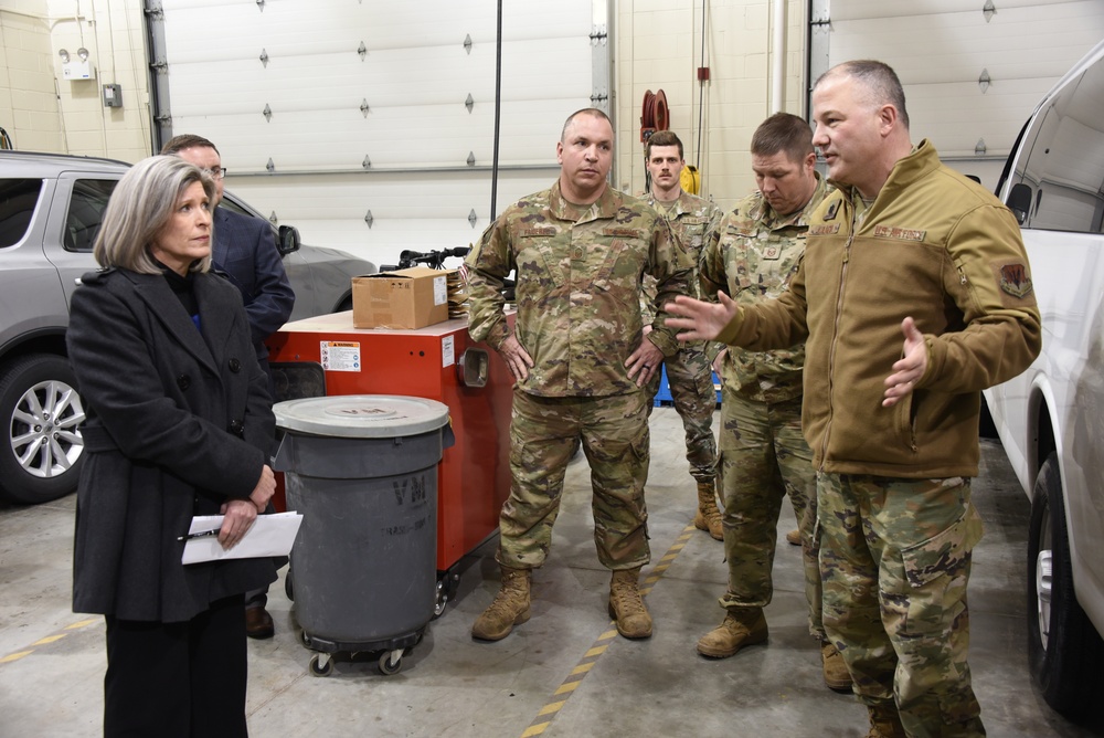 Senator Ernst visits Iowa ANG