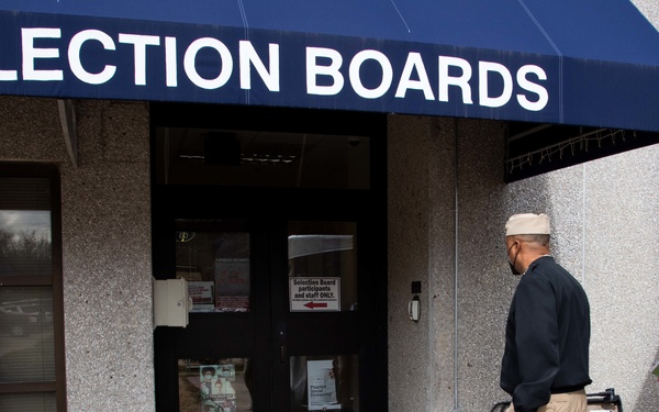 Chief of Staff to SECNAV visits NPC