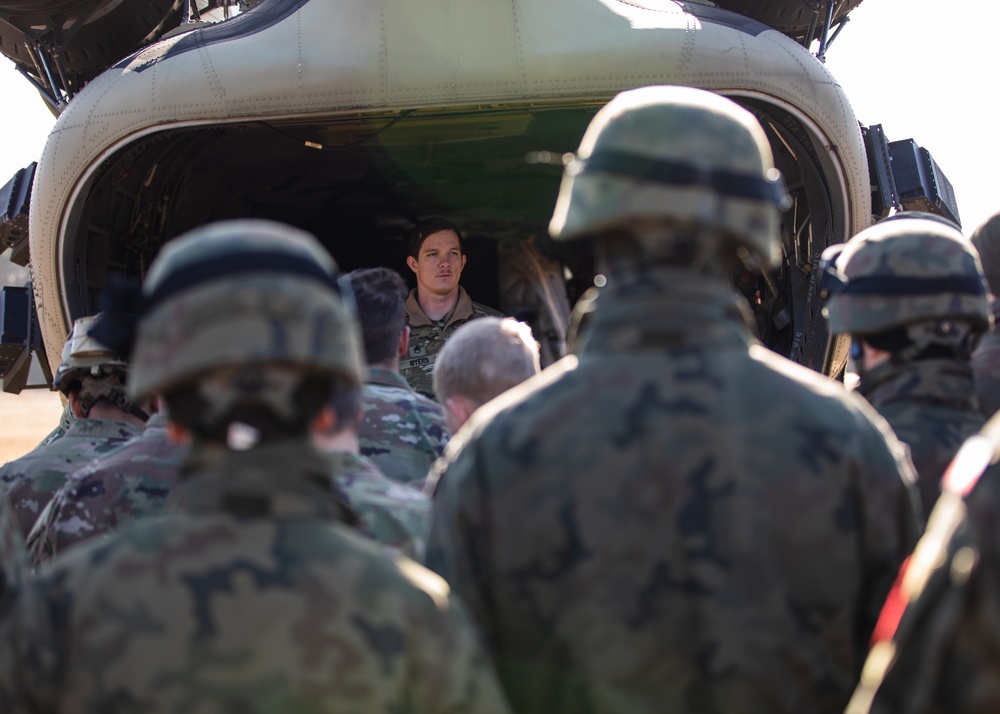 Paratroopers train with their Polish Allies during combined training event