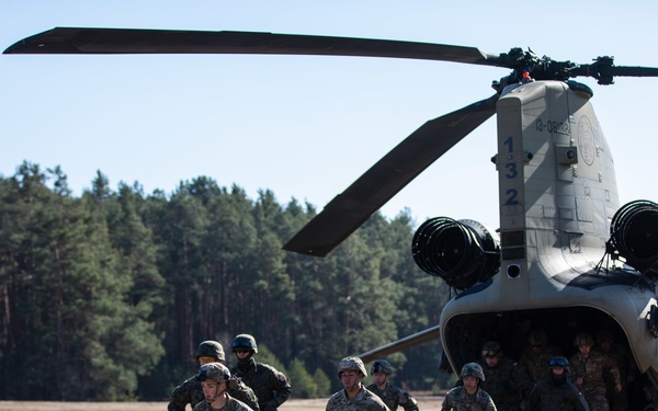 Paratroopers train with their Polish Allies during combined training event