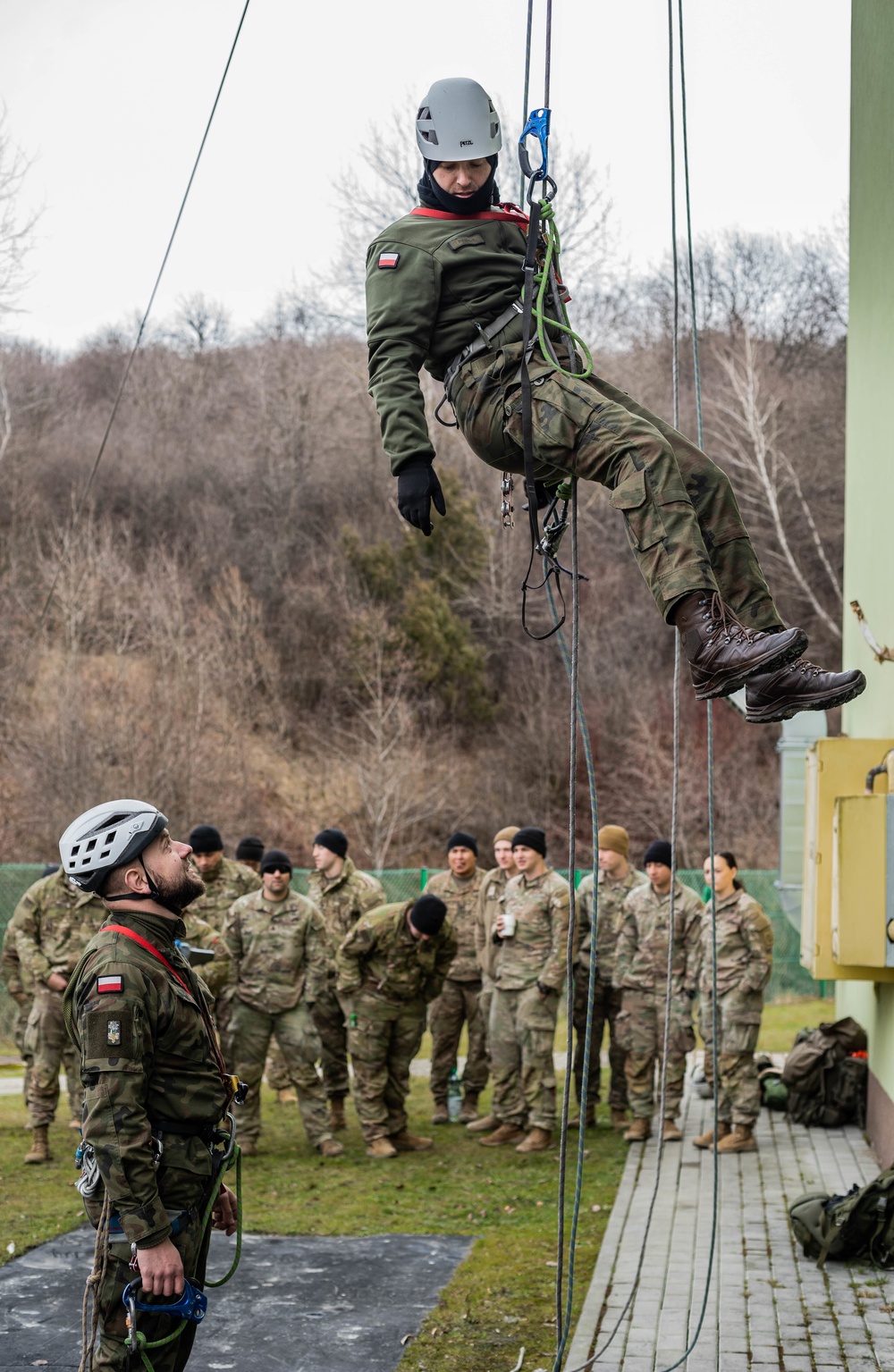 US Polish soldiers train together to increase interoperability