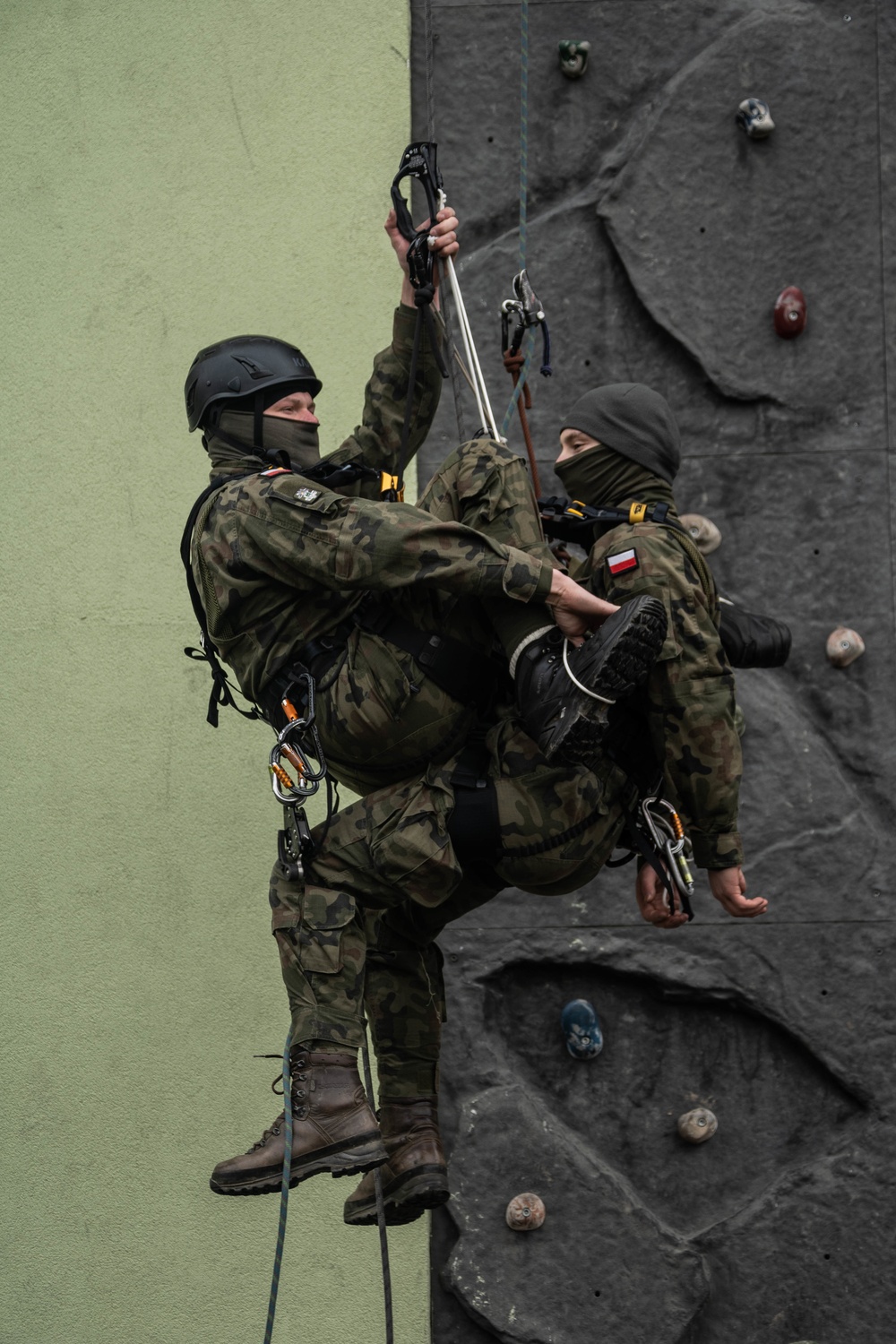 US Polish soldiers train together to increase interoperability