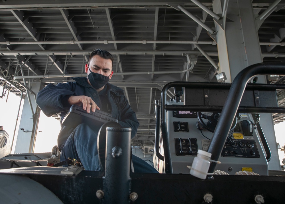 USS Hershel "Woody" Williams (ESB 4)