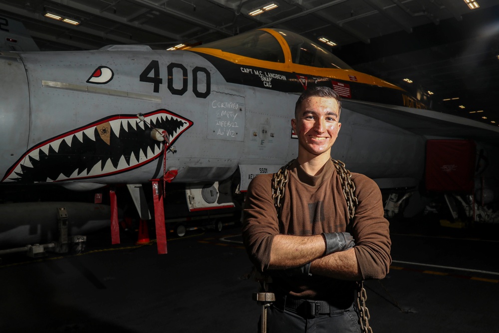 Abraham Lincoln Sailors conduct aircraft maintenance