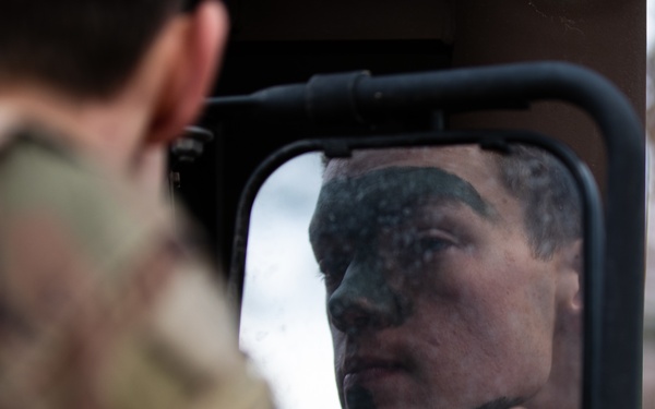 US Paratroopers / Polish soldiers train together to increase interoperability