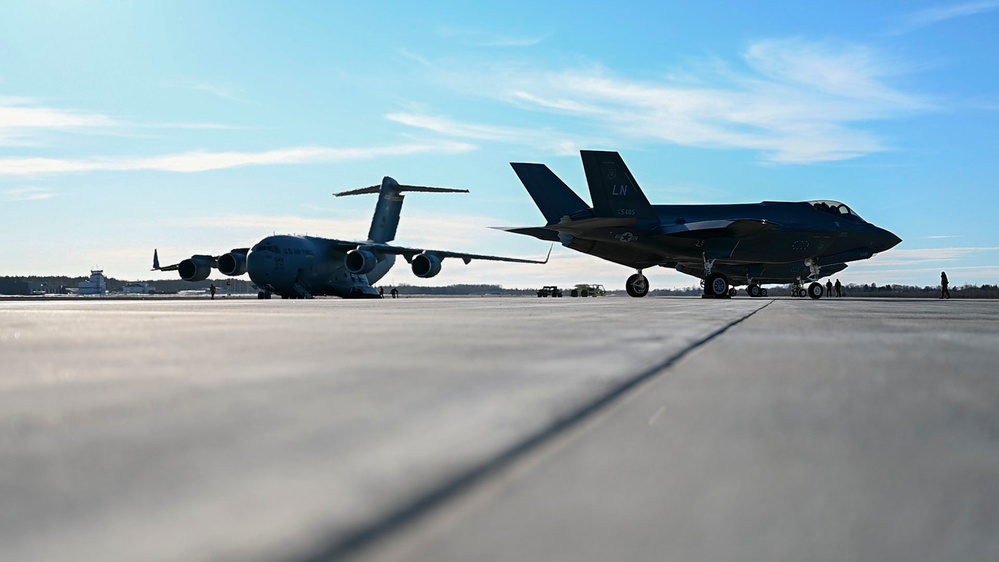 RAF Lakenheath F-35s arrive in Estonia