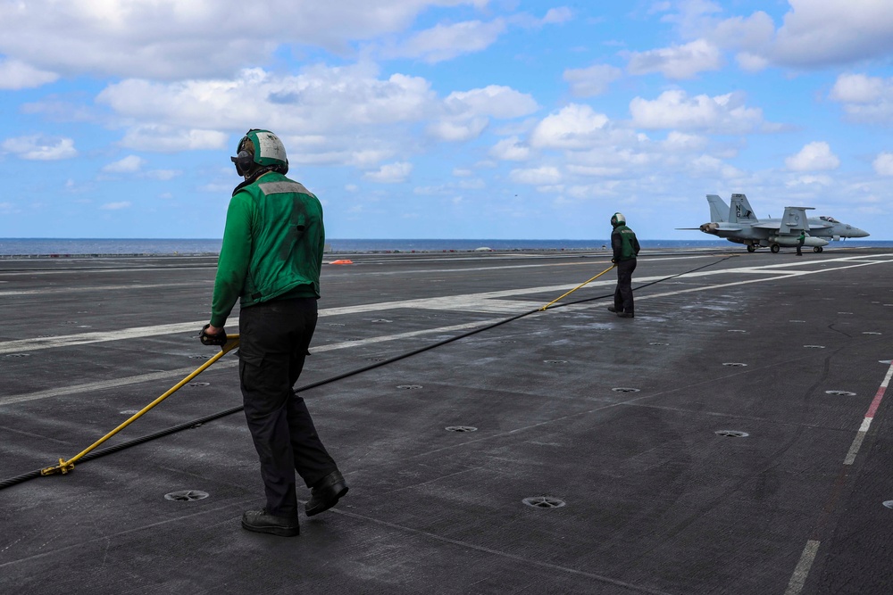 Abraham Lincoln conducts flight operations