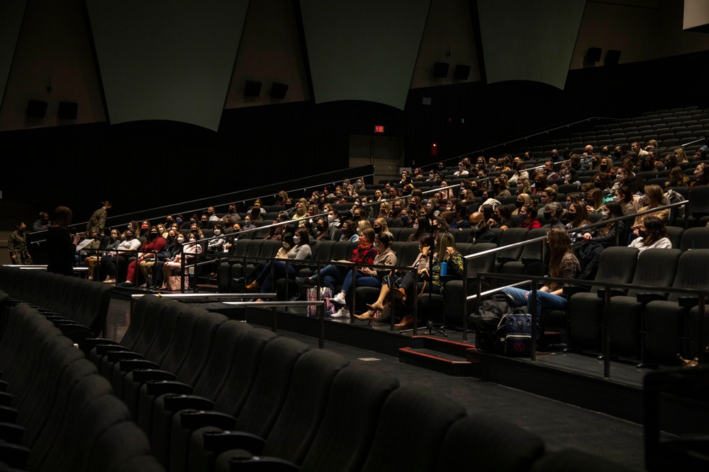 Gen. Berger, Sgt. Maj. Black host town hall