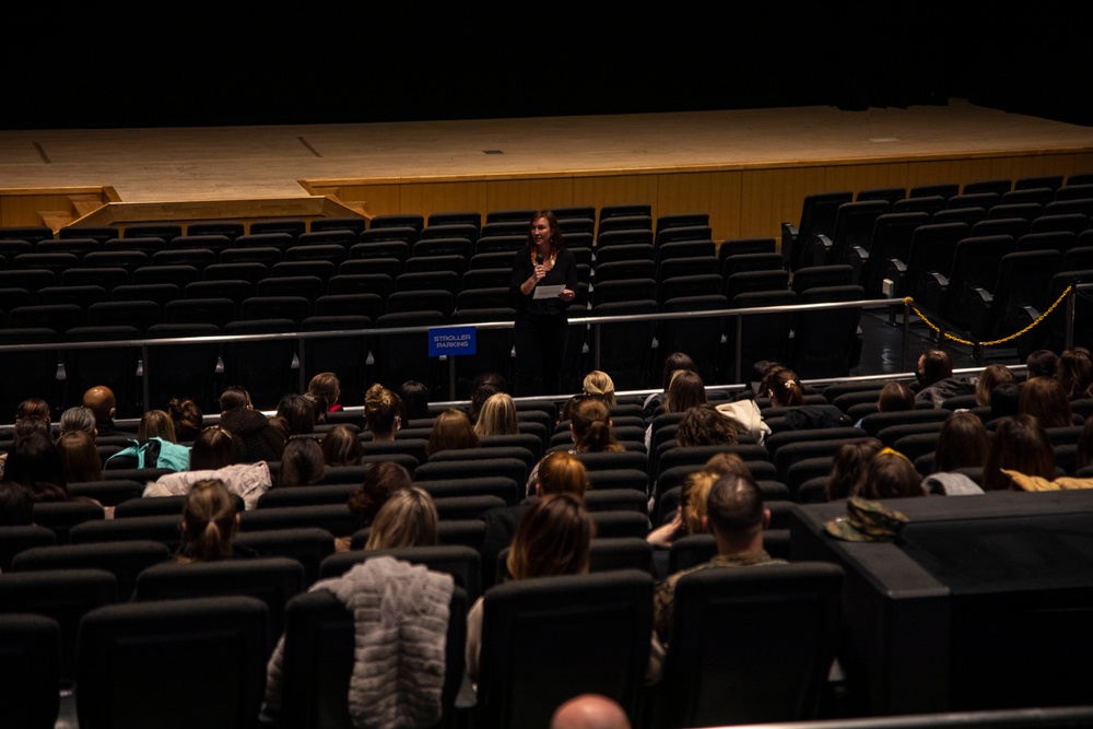 Gen. Berger, Sgt. Maj. Black host town hall