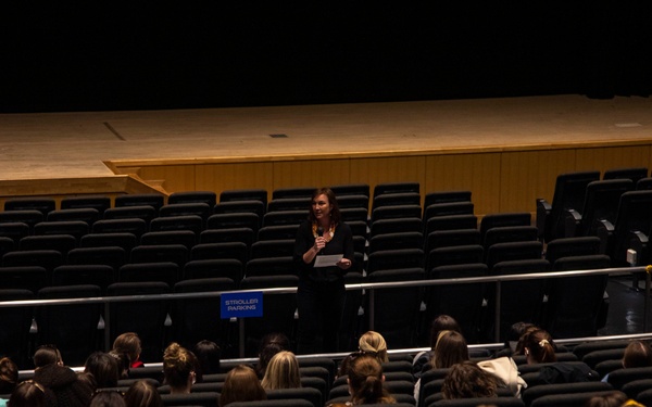Gen. Berger, Sgt. Maj. Black host town hall