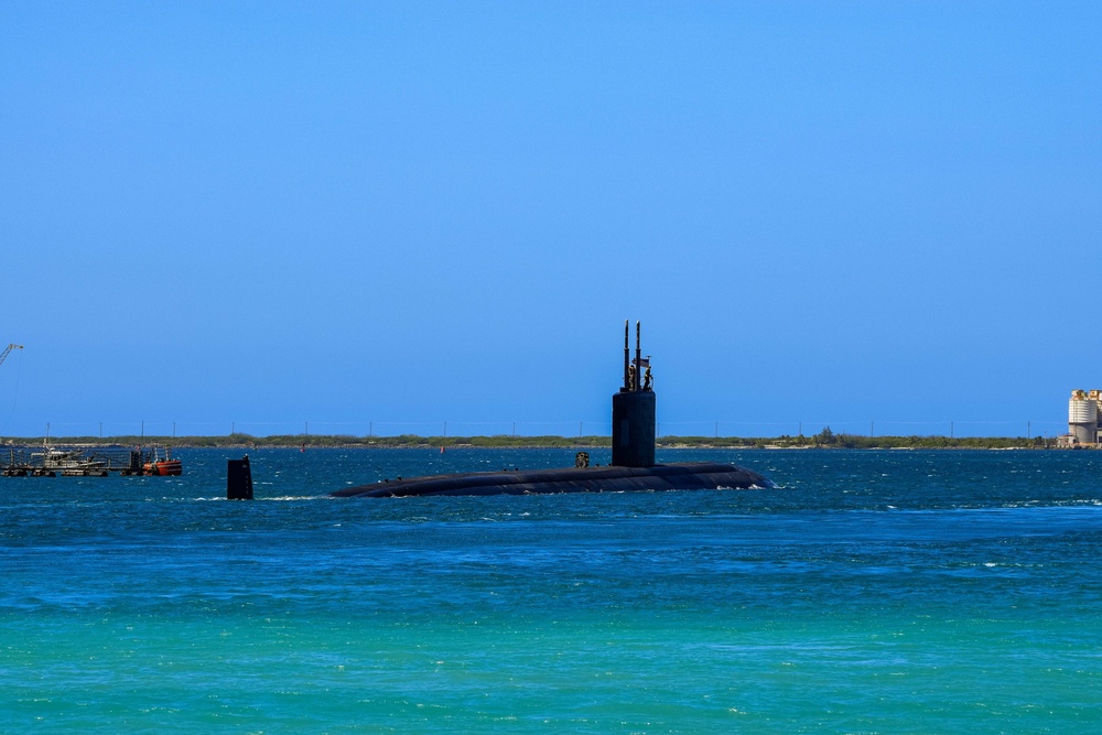 USS Asheville (SSN 758) departs Guam for routine deployment