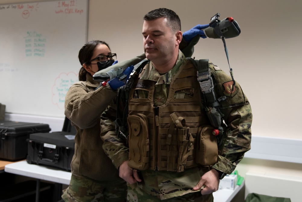 501st CSW commander gets familiar with B-52 mission