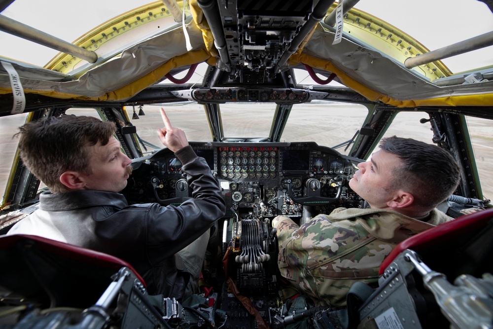 501st CSW commander gets familiar with B-52 mission