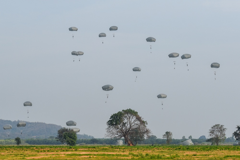 Spartans and Thai Paratroopers Jump into Cobra Gold 22