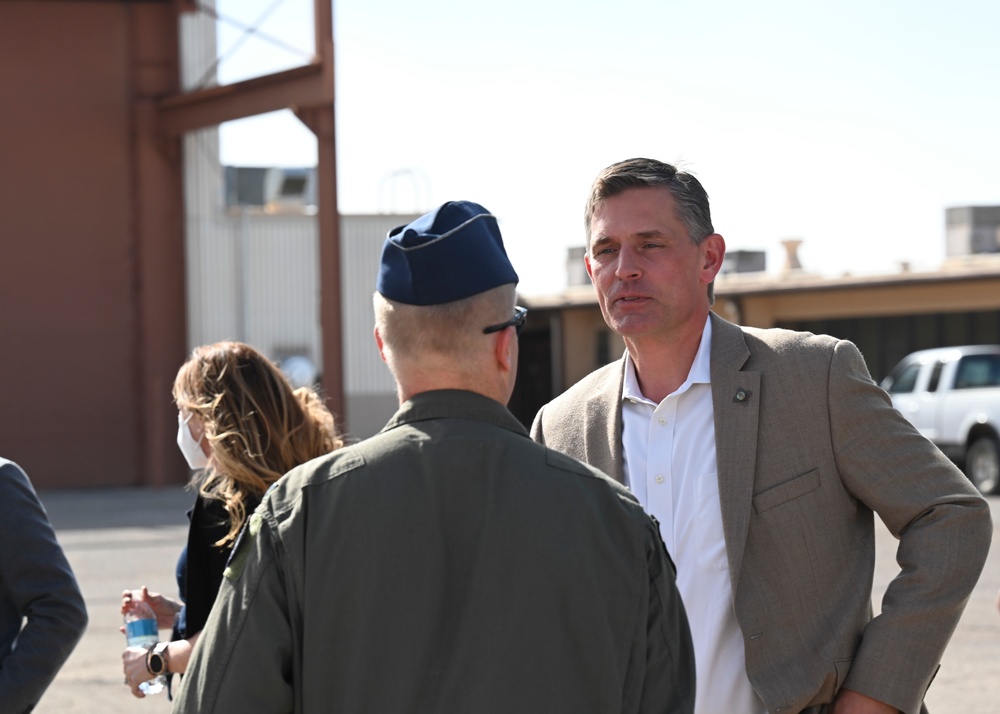 New Mexico Senator Visits Holloman