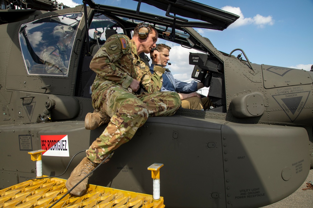 The 3rd Combat Aviation Brigade hosts distinguished visitors during a staff delegation visit.