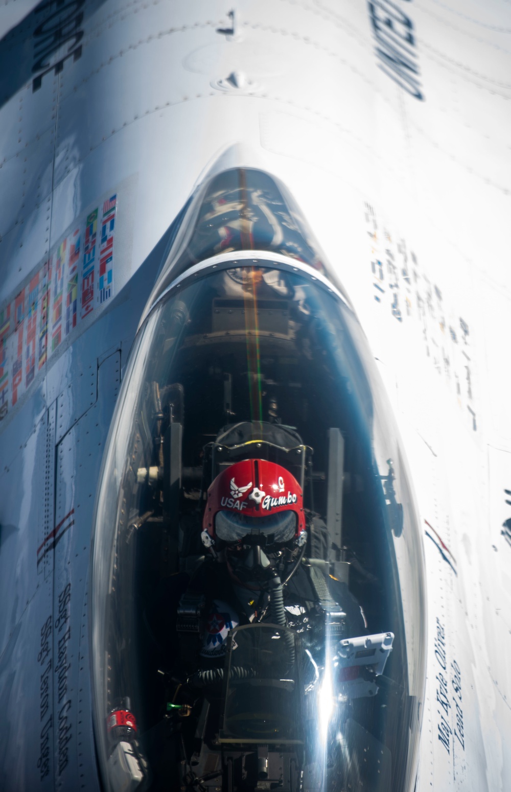 91st ARS refuel USAF Thunderbirds