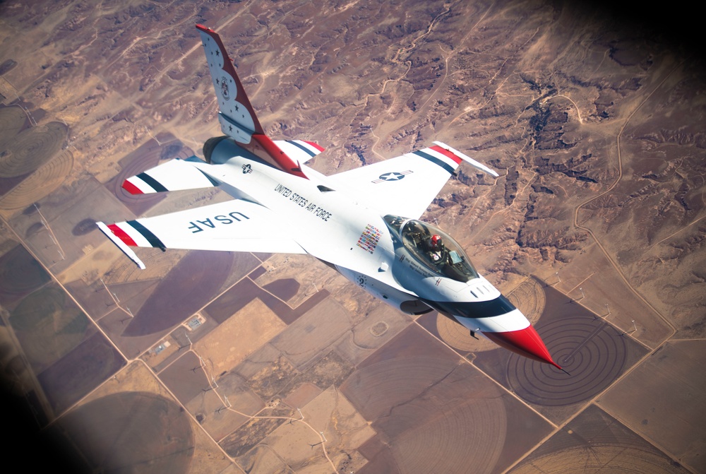 91st ARS refuel USAF Thunderbirds