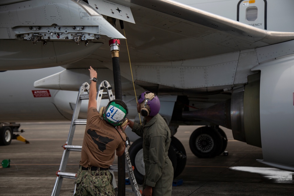 MWSS-174 Performs a Refueling of a U.S. Navy P-8 Poseidon Aircraft