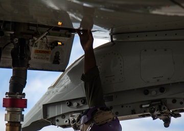 MWSS-174 Performs a Refueling of a U.S. Navy P-8 Poseidon Aircraft