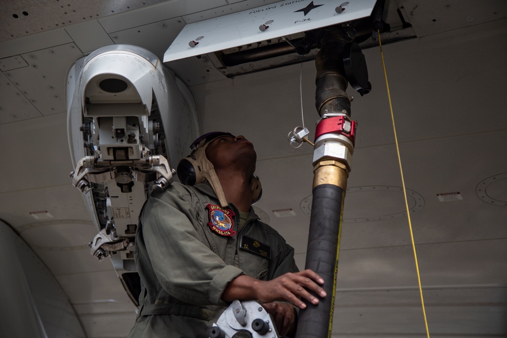 MWSS-174 Performs a Refueling of a U.S. Navy P-8 Poseidon Aircraft