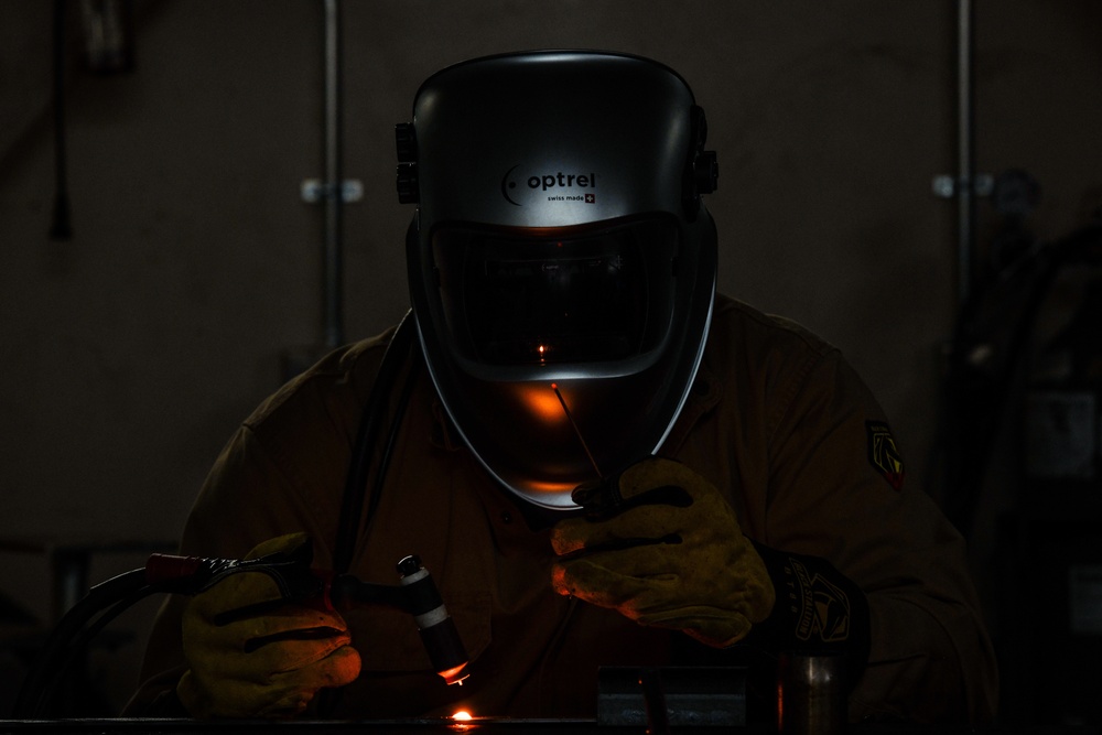 Chief Hull Maintenance Technician Teaches Welding Class