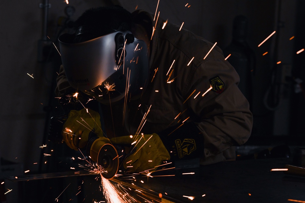 Chief Hull Maintenance Technician Teaches Welding Class