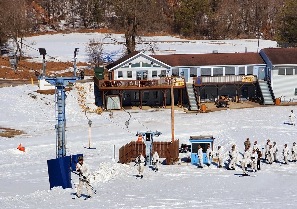 CWOC students complete skiing familiarization during training at Fort McCoy