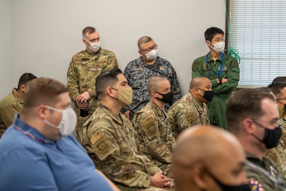 CSAF &amp; CMSAF meet with U.S. forces in Japan on virtual all-call