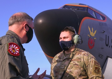 5th Air Force Commander visits Kadena