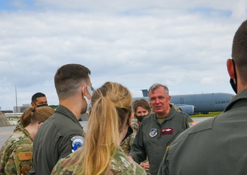 5th Air Force Commander visits Kadena