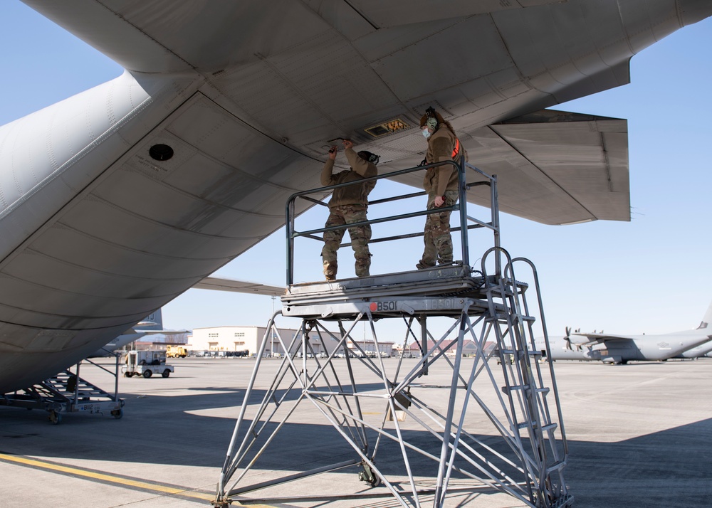 How it’s done: AMXS Communication and Navigation Airmen