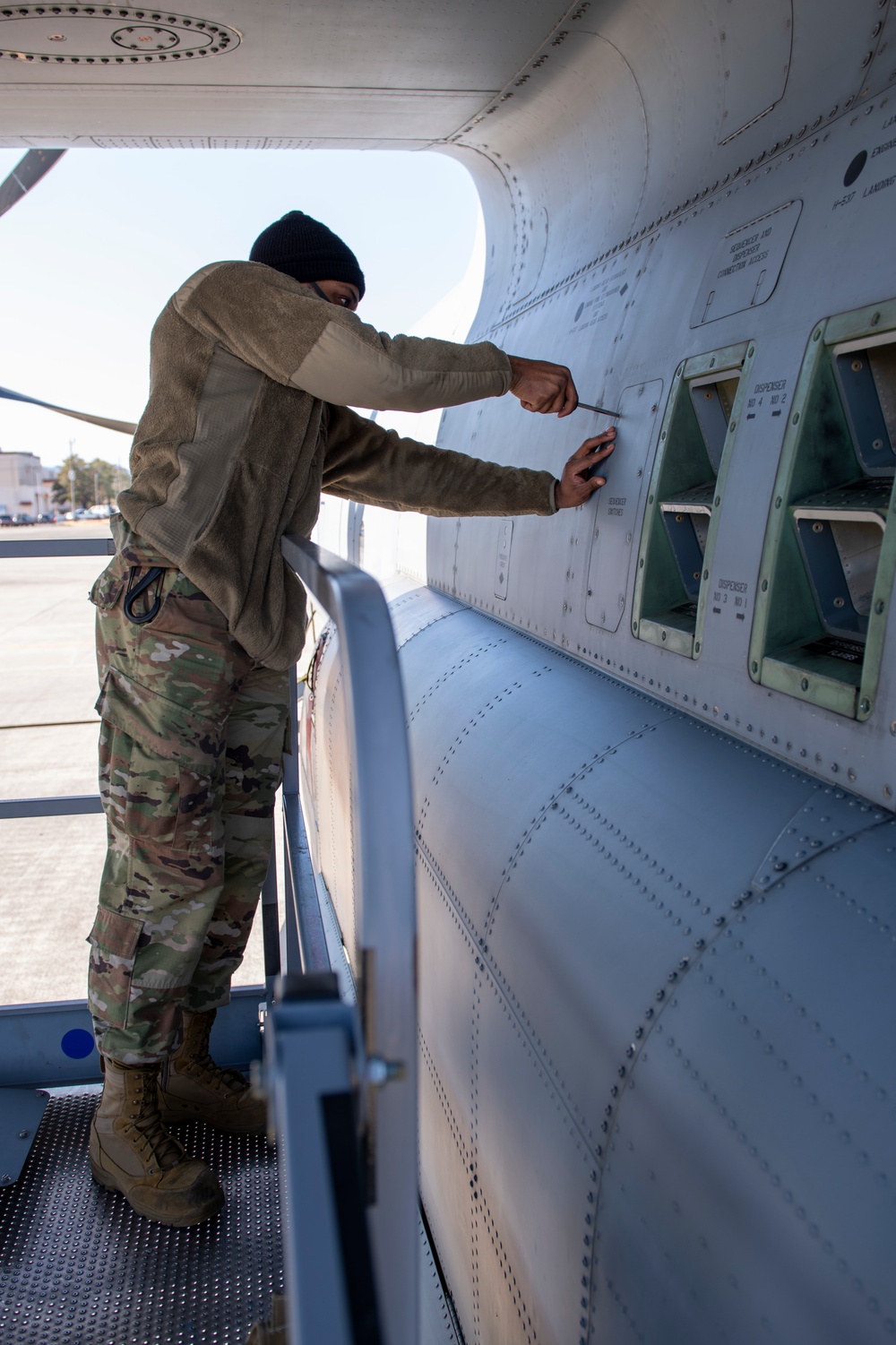 How it’s done: AMXS Communication and Navigation Airmen