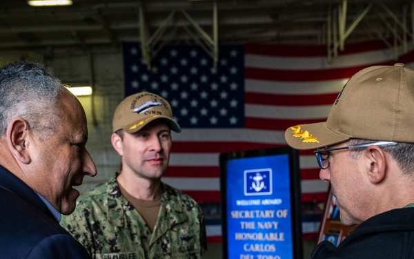 SECNAV visits Norfolk
