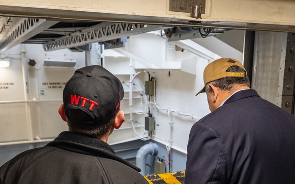 SECNAV visits Norfolk