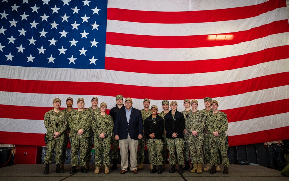 SECNAV visits Norfolk