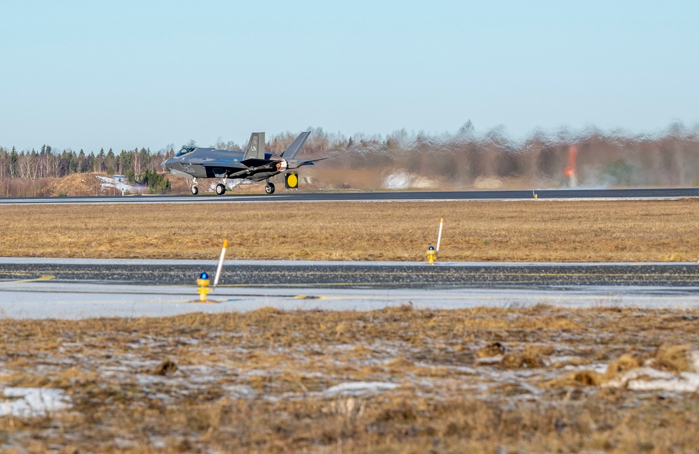 RAF Lakenheath F-35s support NATO's eastern flank